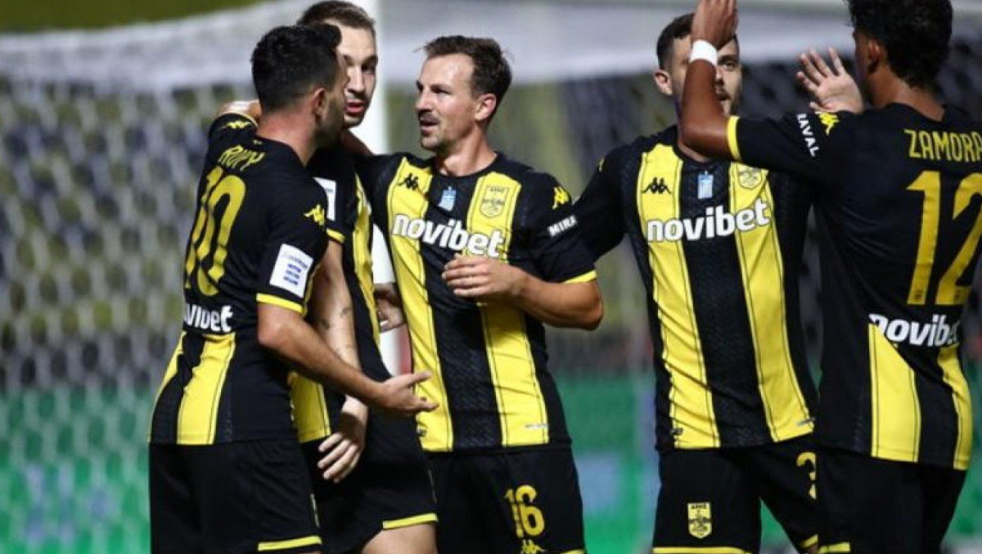 Ο Καρυπίδης που «παίζει» χωρίς αντίπαλο και καταφέρνει να χάνει