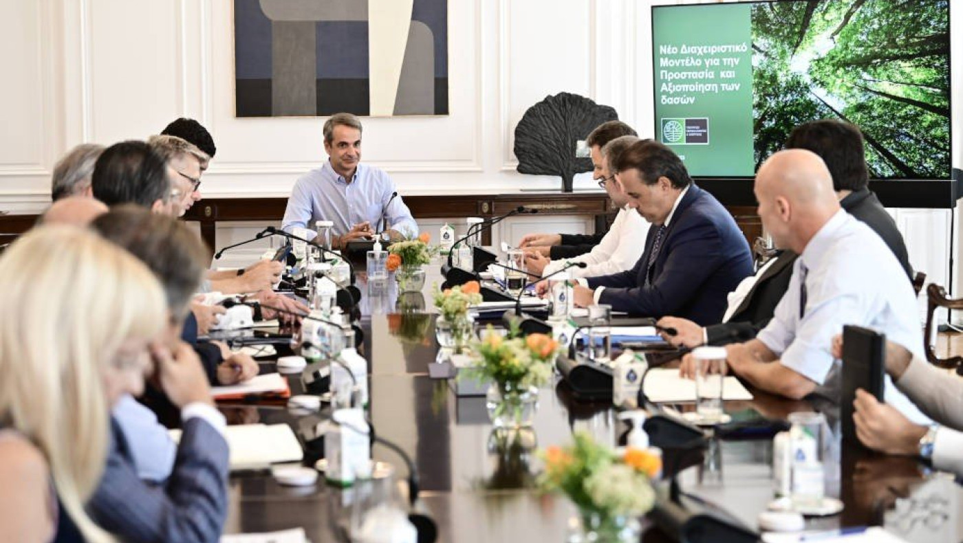 Κυβέρνηση: Δεύτερη έξοδος και υπουργοί με... κίτρινες κάρτες - Σενάρια για ανασχηματισμό