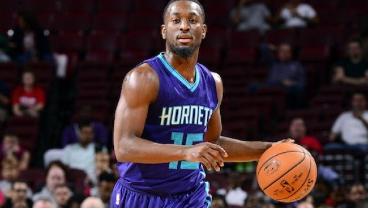 «Έσπασε» τα κοντέρ ο Ουόκερ!! (video)