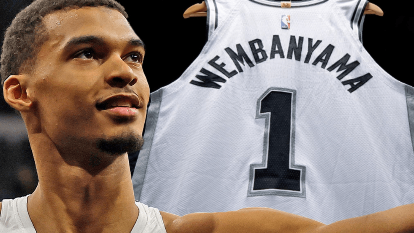 Η φανέλα από το ντεμπούτο του Ουεμπανιάμα δημοπρατήθηκε για εξαψήφιο ποσό