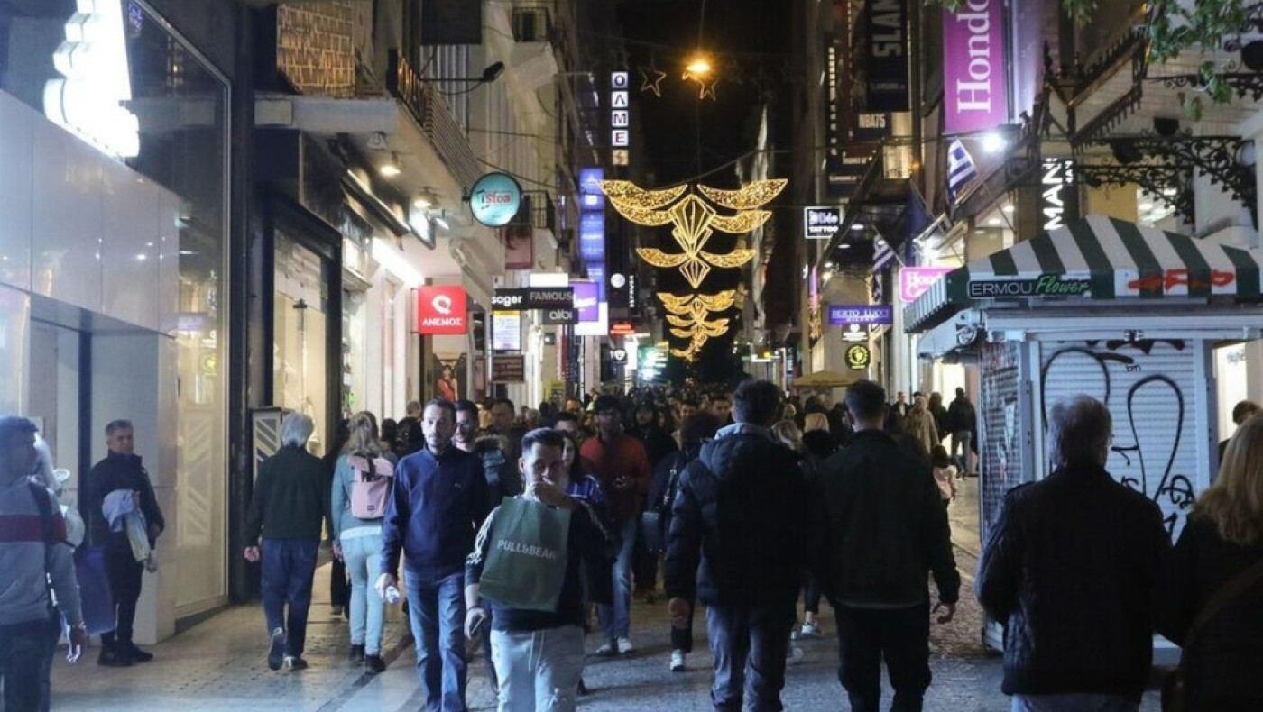 Το ωράριο λειτουργίας των εμπορικών καταστημάτων σε Θεσσαλονίκη και Αθήνα