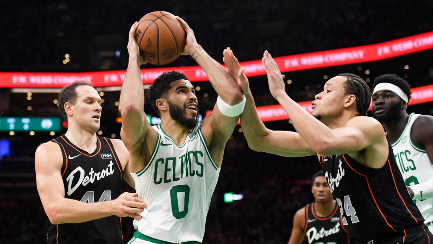 Οι Σέλτικς «φλέρταραν» με ήττα-ντροπή–Ο Γιόκιτς έφτασε τον Τσάμπερλεϊν