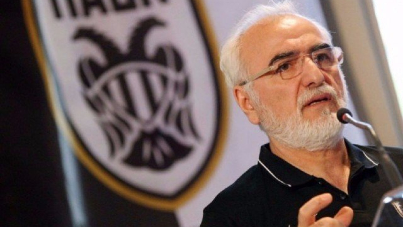 Δώρισε 600 μπουφάν στις ομάδες των Κυκλάδων ο Ιβαν Σαββίδης