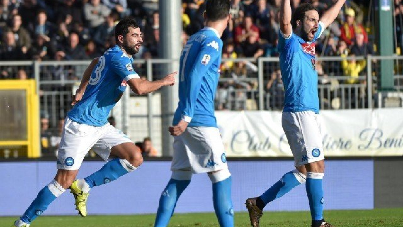 Δίχως φρένα η Νάπολι, 5-1 την Έμπολι στο «Σαν Πάολο»