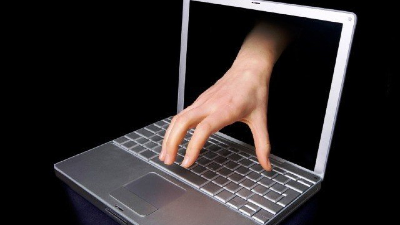 Προσοχή: Επικίνδυνος ιός χτυπάει τον υπολογιστή και ελέγχει την κάμερα