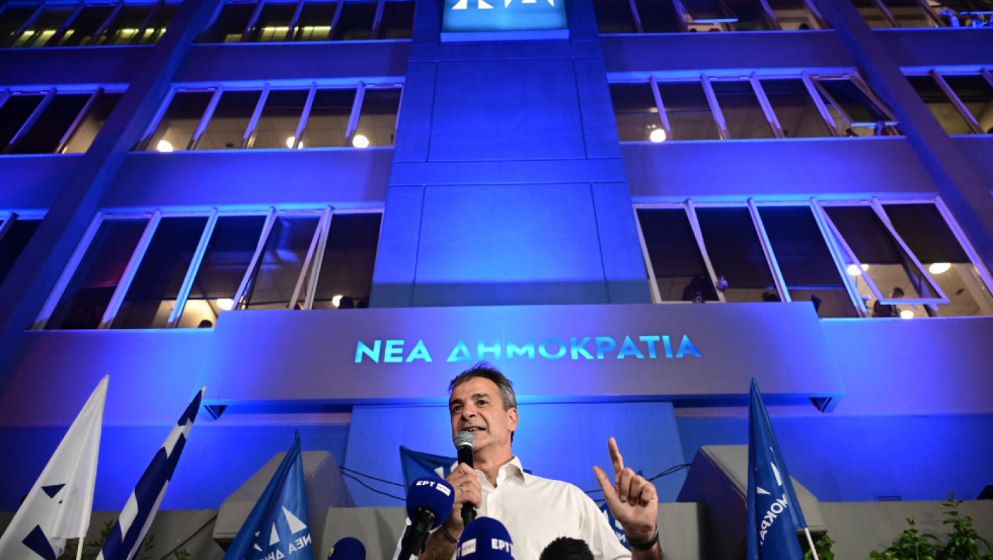 Νομοσχέδιο για ομόφυλα ζευγάρια: Ξεκινούν σήμερα οι επαφές με τους βουλευτές της ΝΔ