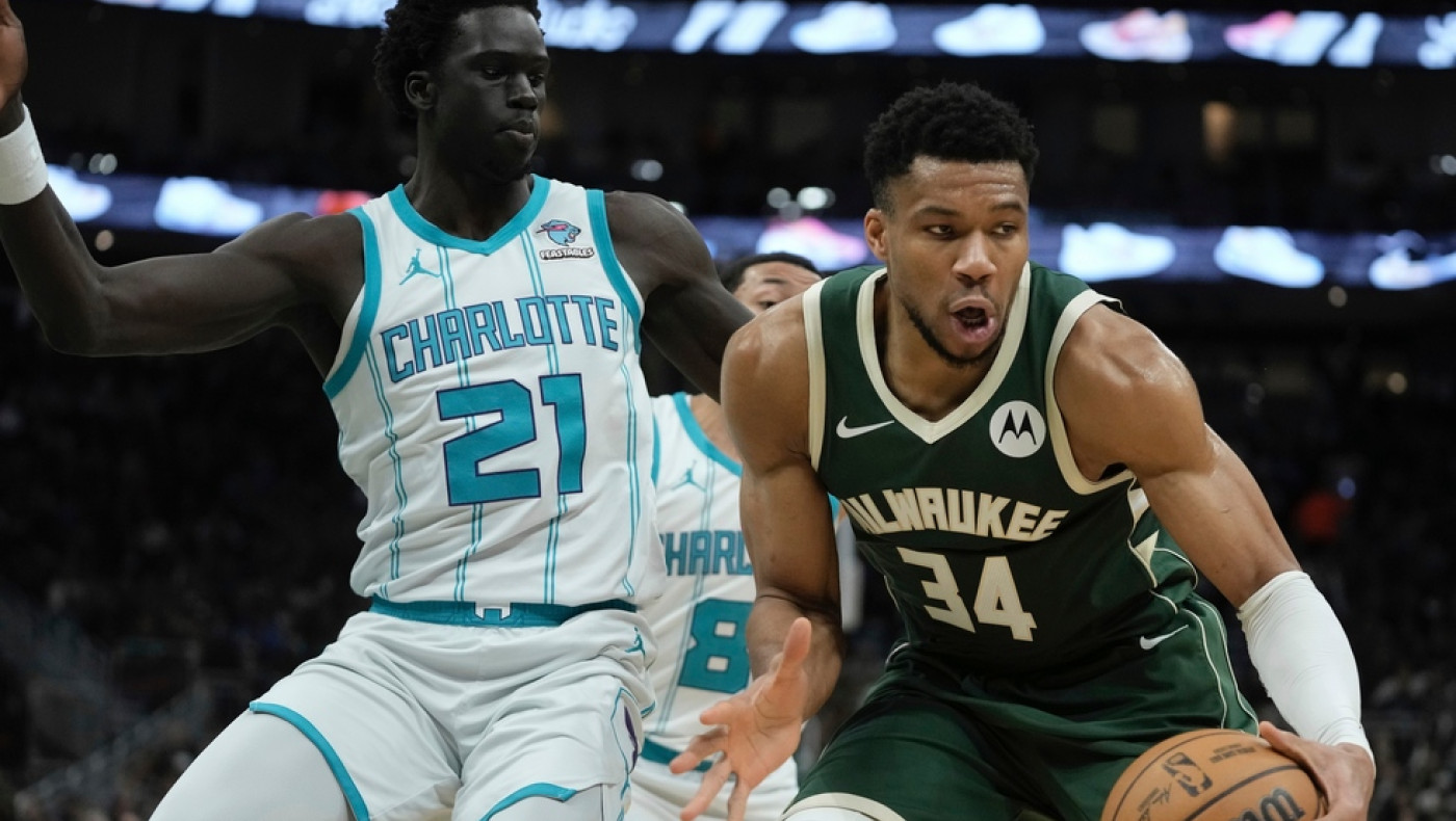 Αυτονόητη νίκη-ανάσα για τους Μπακς στο ντεμπούτο του Μπέβερλι