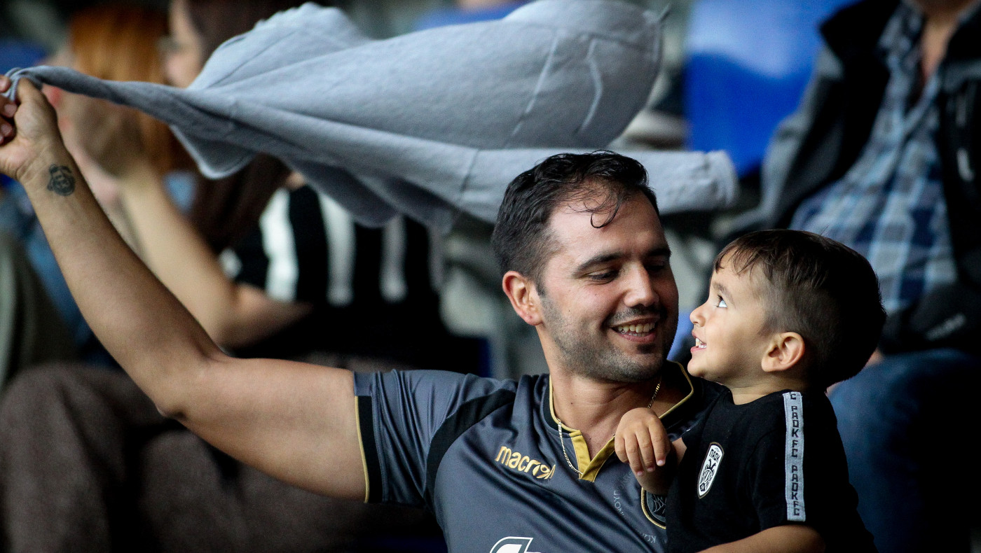 Κόσμος, μπαλάρα και σπέσιαλ αποδόσεις!