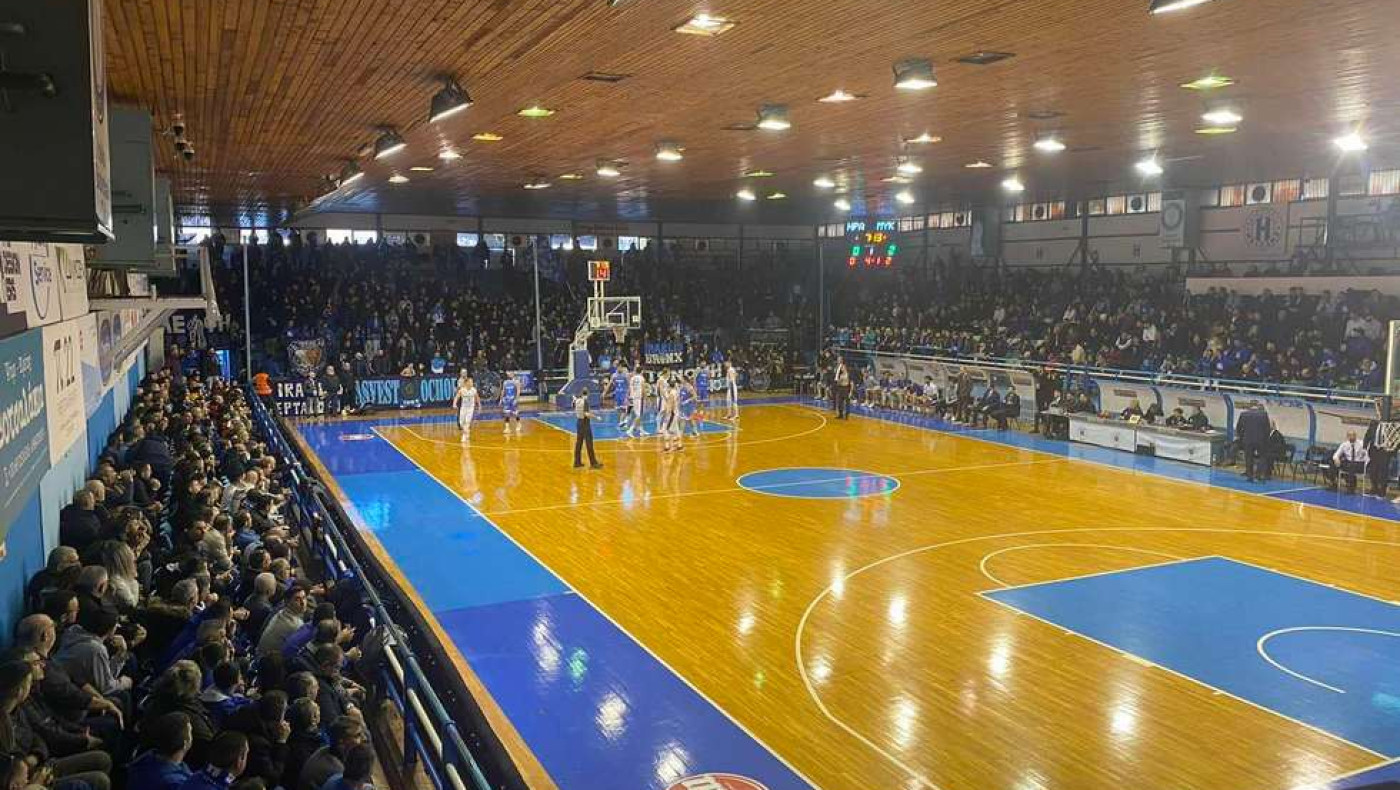 Κεκλεισμένων των θυρών στο Ιβανώφειο ο Ηρακλής