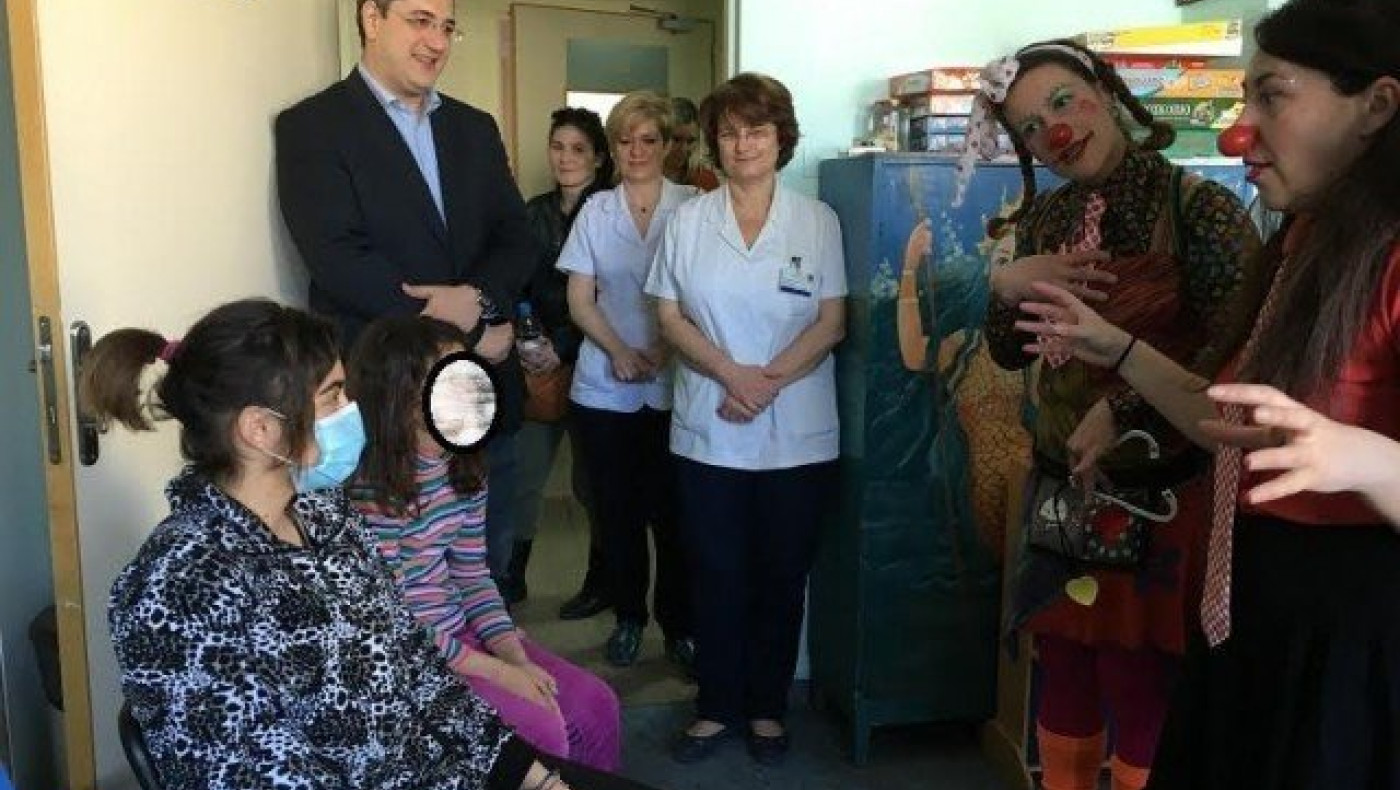 ΠΚΜ: Γιορτή για τα παιδιά των παιδιατρικών κλινικών του «Ιπποκρατείου»