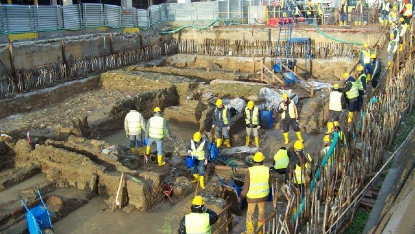 Μελωδίες του... Μπαχ σε εργοτάξιο του Μετρό Θεσσαλονίκης!