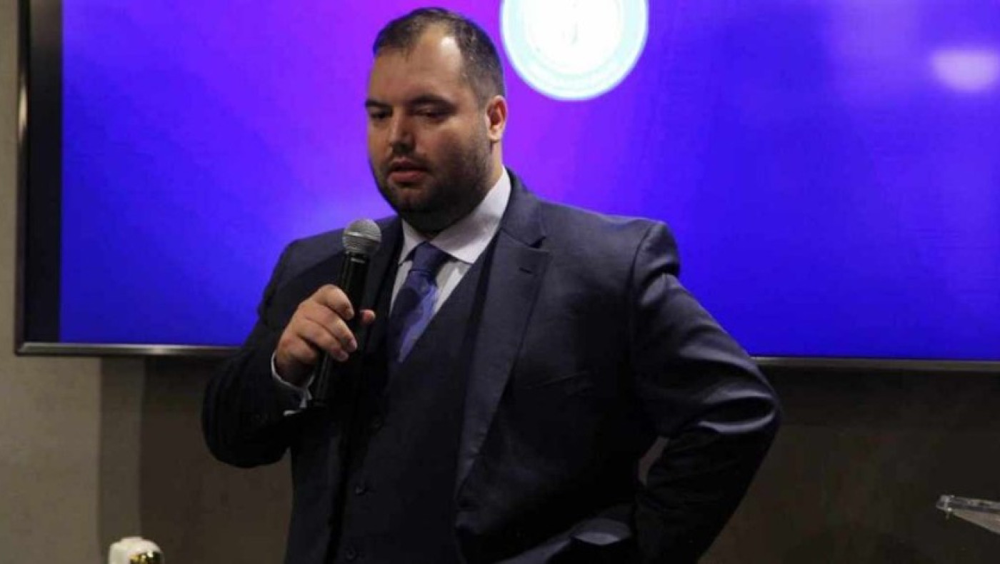 Ο ΓΣ Ηρακλής κάλεσε τον Μάνσφιλντ να ξεκαθαρίσει τις προθέσεις του