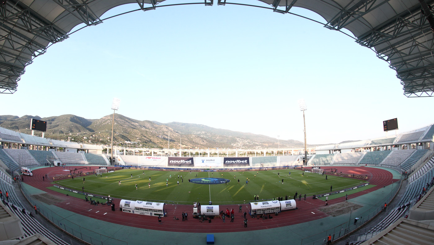 Οι προετοιμασίες στο Πανθεσσαλικό Στάδιο πριν τον τελικό του ΠΑΟΚ με τον ΟΦΗ