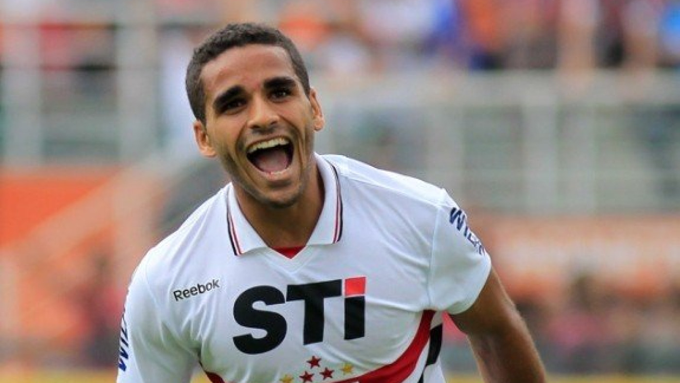 Στο προσκήνιο ο Ντάγκλας