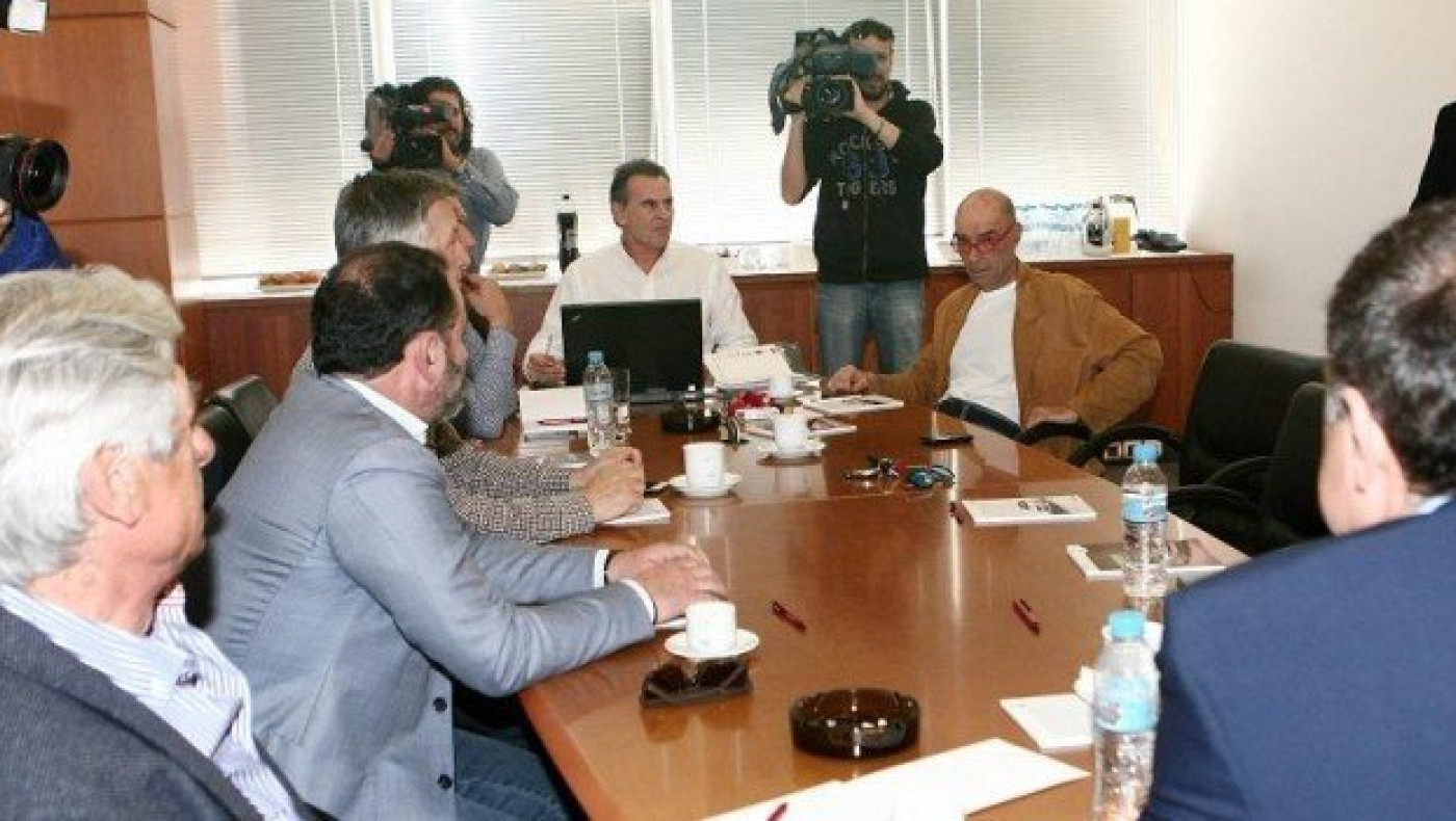 Συμφωνία Πανόπουλου-μικρομεσαίων με τους 4 μεγάλους!