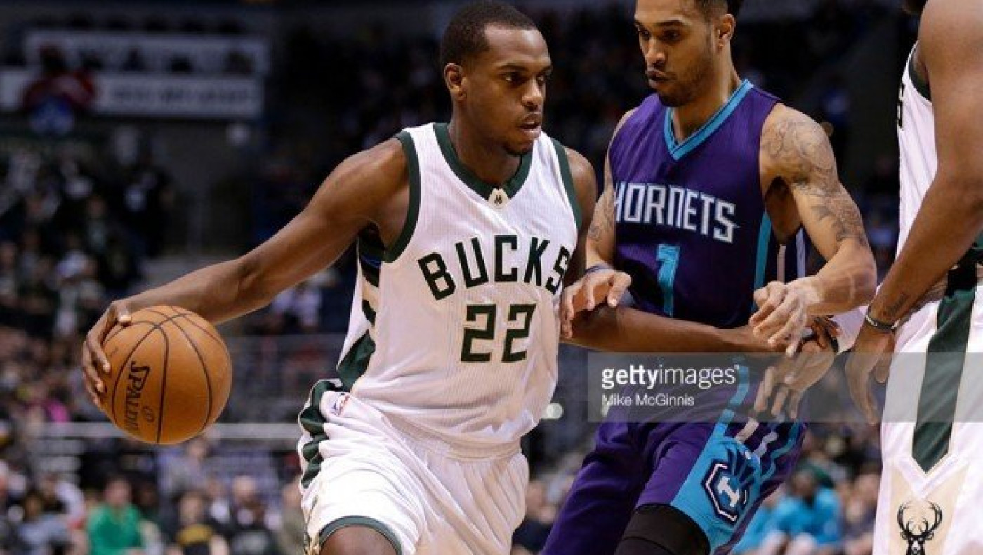 Εντός έδρας συντριβή για Μπακς, στα ρηχά ο Giannis (videos)