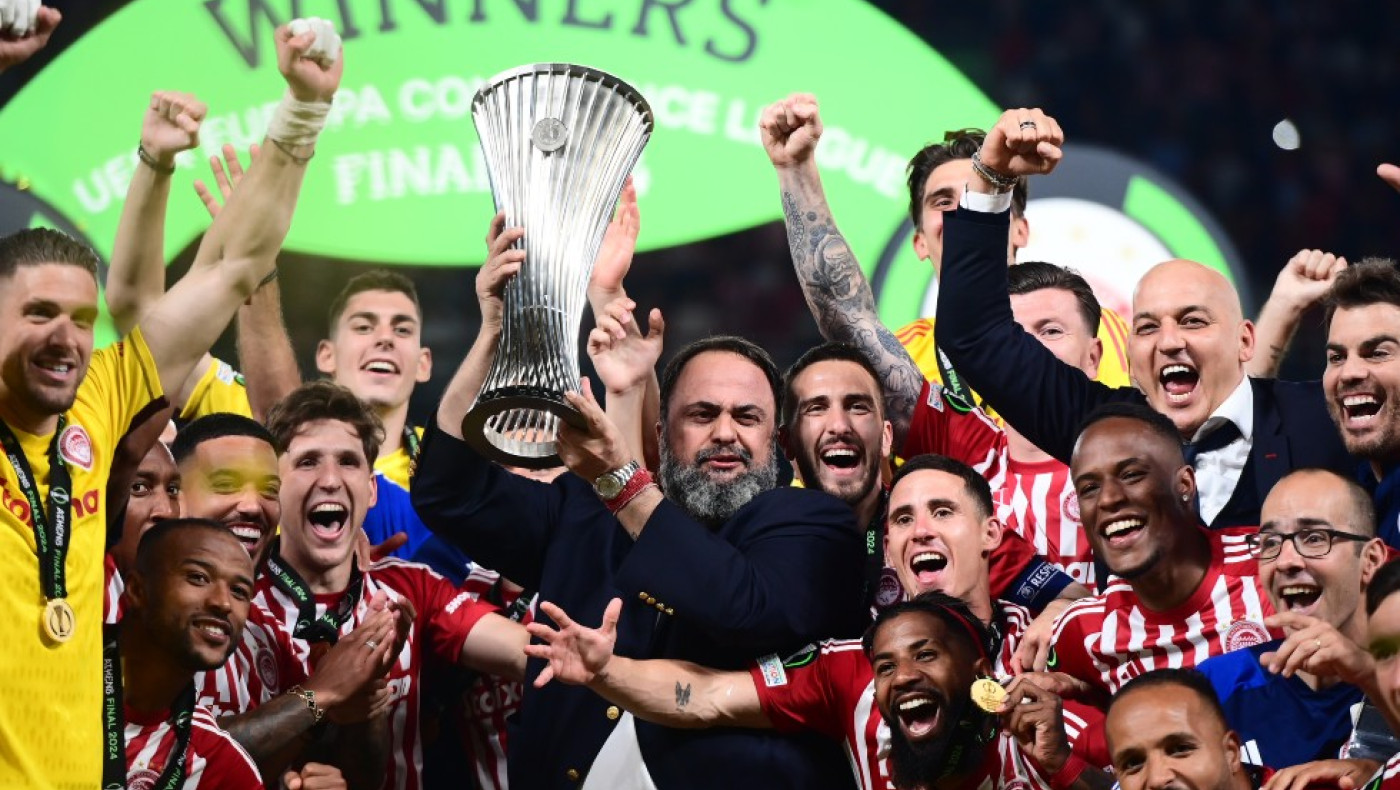 Ολυμπιακός - Conference League: Η στιγμή της απονομής!