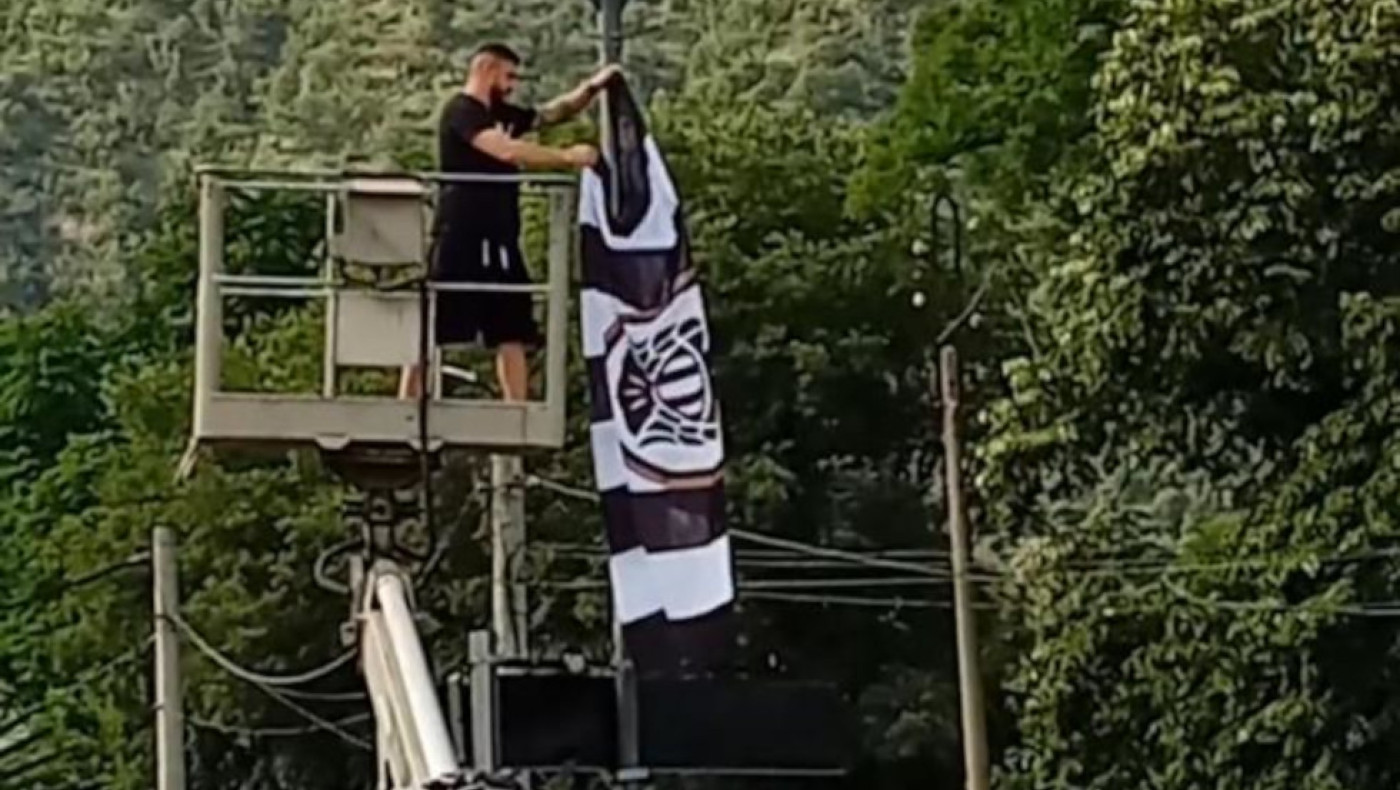 Κιρίλ Ντεσπόντοφ: Η σημαία του ΠΑΟΚ ξανά στον ιστό της στην Κρέσνα (pic)