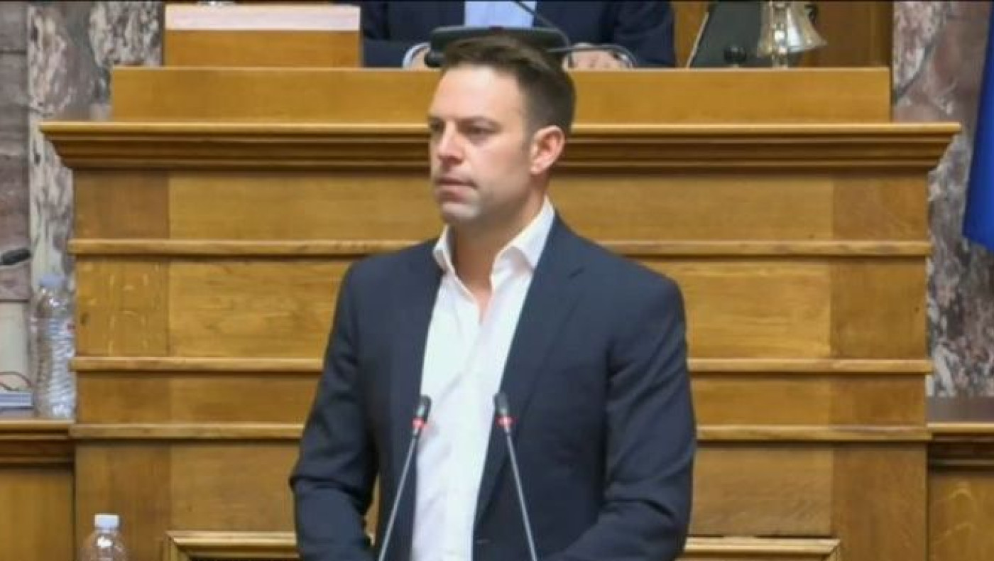 Στέφανος Κασσελάκης: Επέστρεψε με... νέο look από τις ΗΠΑ-Πού ταυτίστηκε με τον Αντώνη Σαμαρά