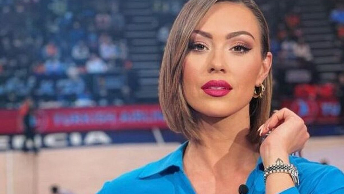 Η Δώρα Παντέλη έβαλε... φωτιά ποζάροντας με μπικίνι