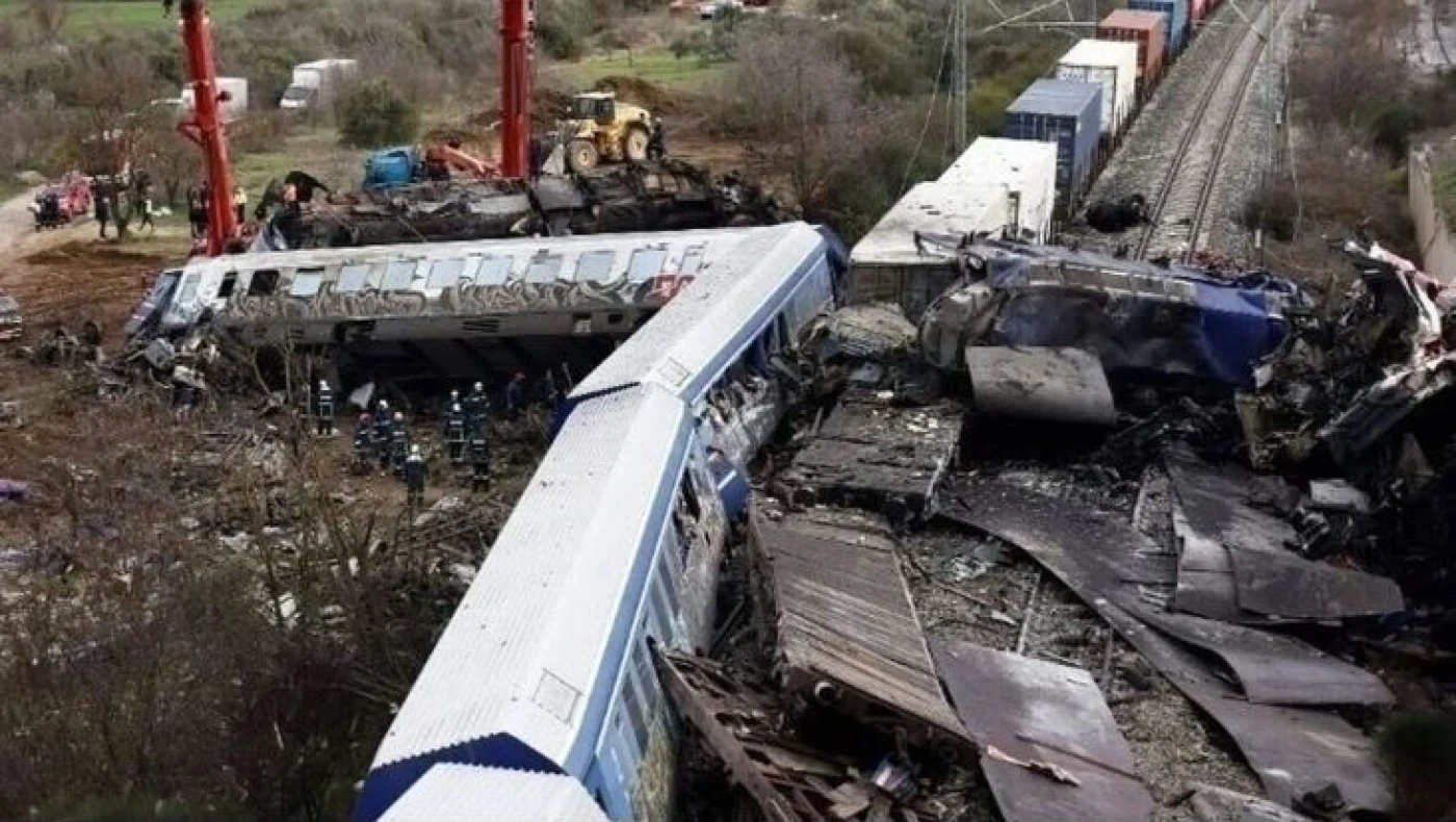 Τέμπη-Αποκάλυψη: Σε κάδο σκουπιδιών βρέθηκε το στικάκι με τα νέα βίντεο του εμπορικού τρένου