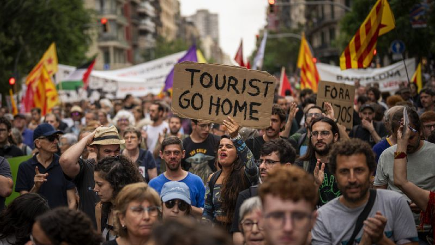 Βαρκελώνη: Διαδηλώσεις με... νεροπίστολα κατά του τουρισμού
