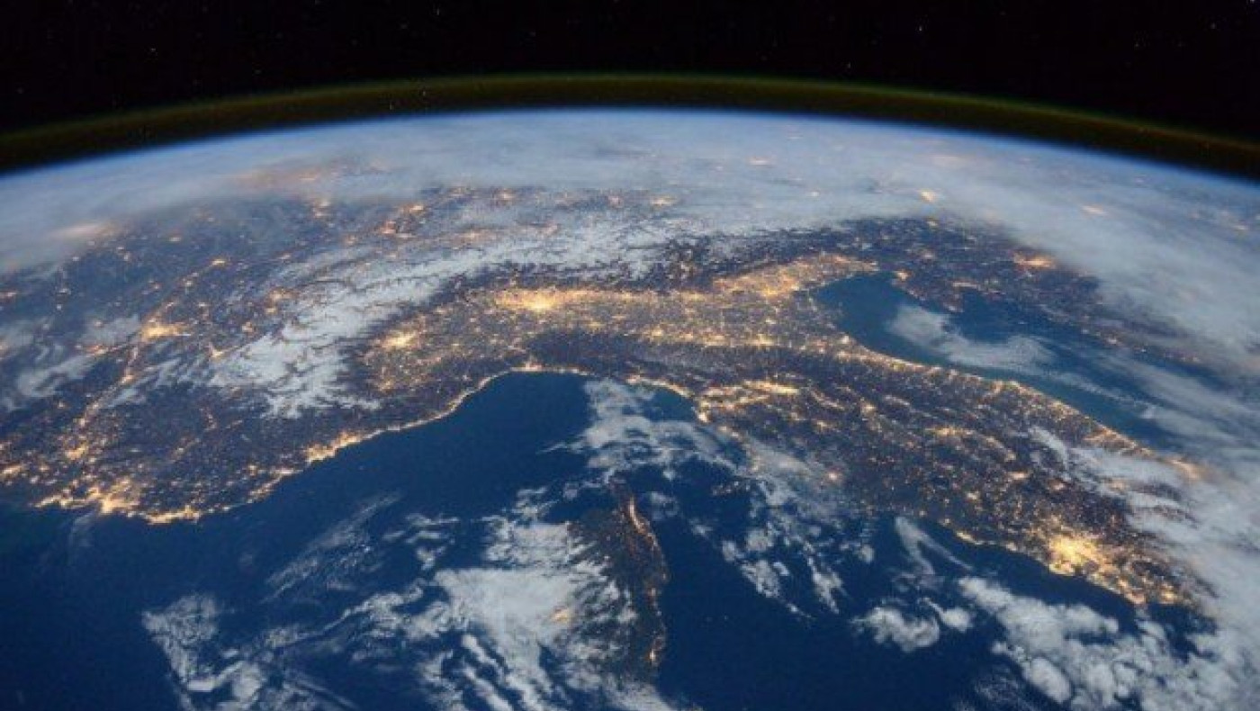 Οι αστροναύτες της NASA φωτογραφίζουν τη Γη! (ΦΩΤΟ)