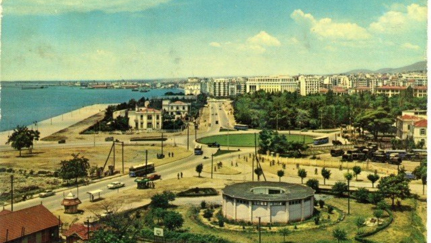 Η Θεσσαλονίκη με χωματόδρομους, τραμ και... φουστανέλες! (ΒΙΝΤΕΟ)