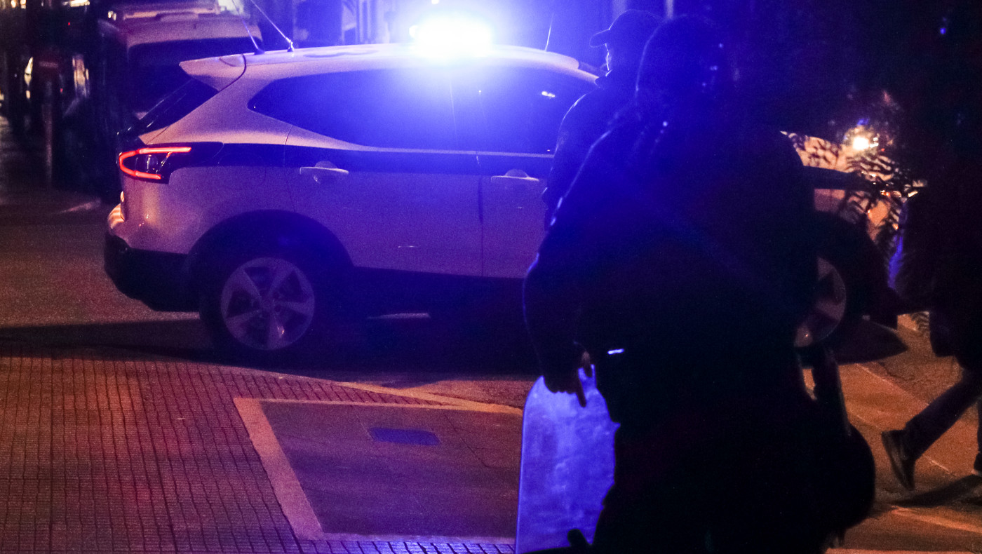 Θεσσαλονίκη: Συνελήφθη λιπόθυμη από το αλκοόλ μητέρα που αμέλησε το παιδί της!