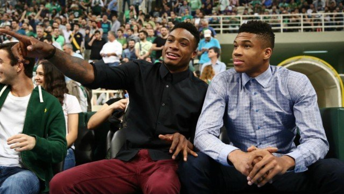 Οι Γιάννης και Θανάσης Αντετοκούνμπο  στο Metropolis 95,5! (audio)