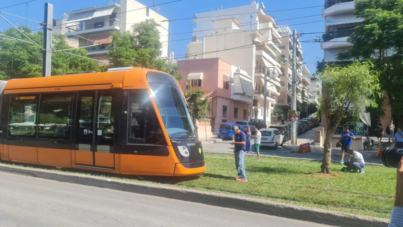 Νέα Σμύρνη: Τραμ παρέσυρε 15χρονο με πατίνι