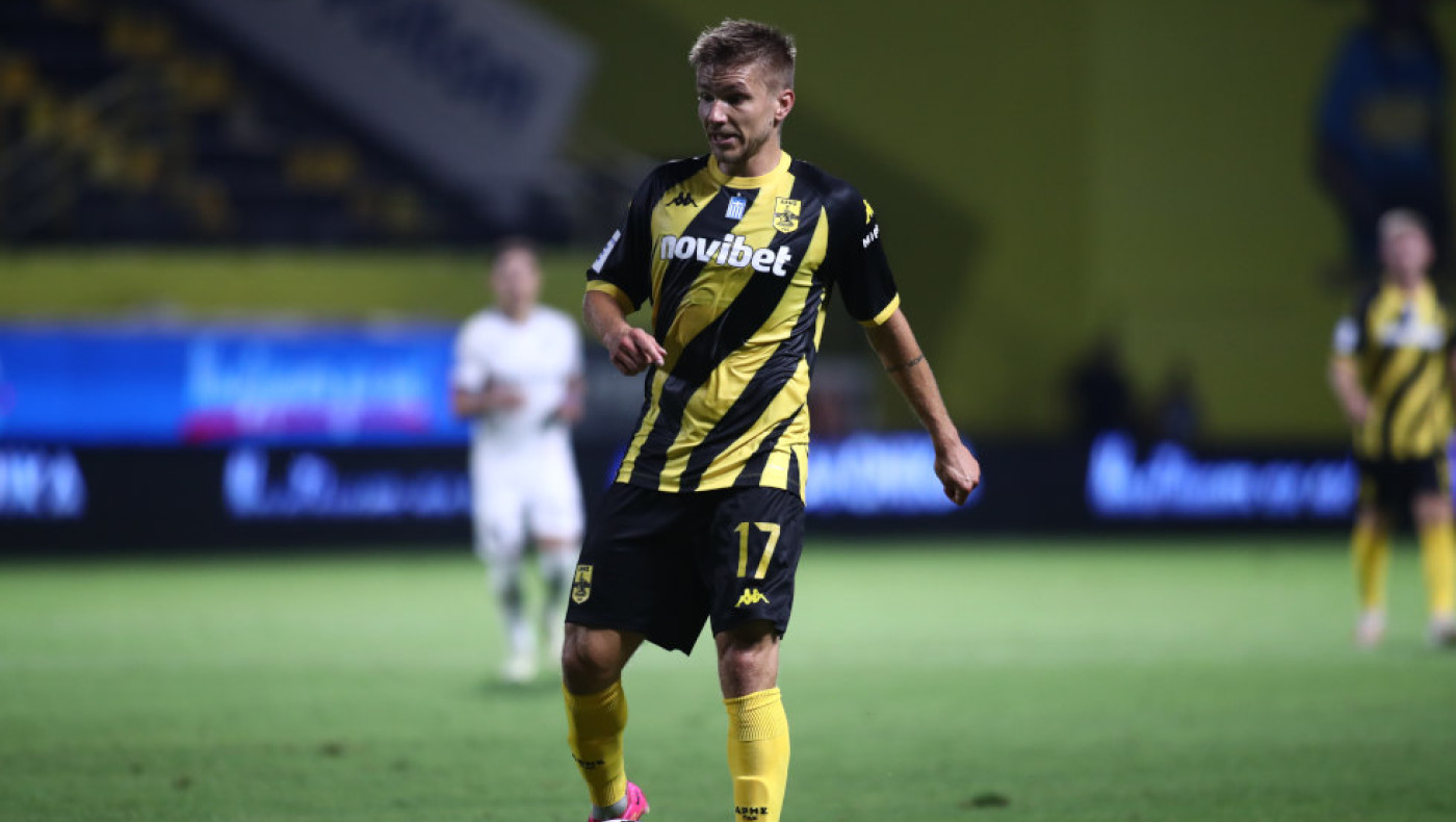 Φρίντεκ: «Χαζεύουμε μια φωτογραφία από τον κόσμο στα αποδυτήρια»