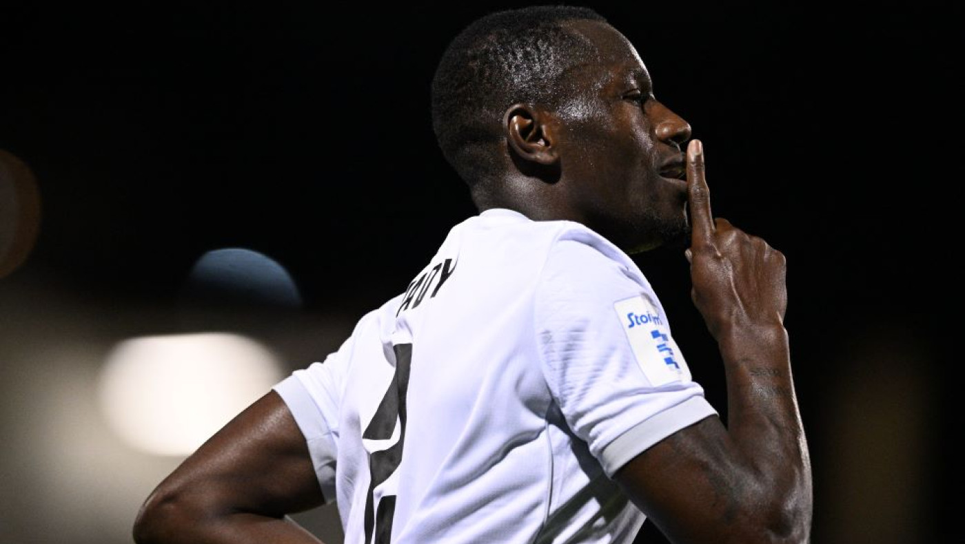 Ο Καμαρά ανταγωνίζεται Γκιρασί για κορυφαίος της Γουινέας στο εξωτερικό