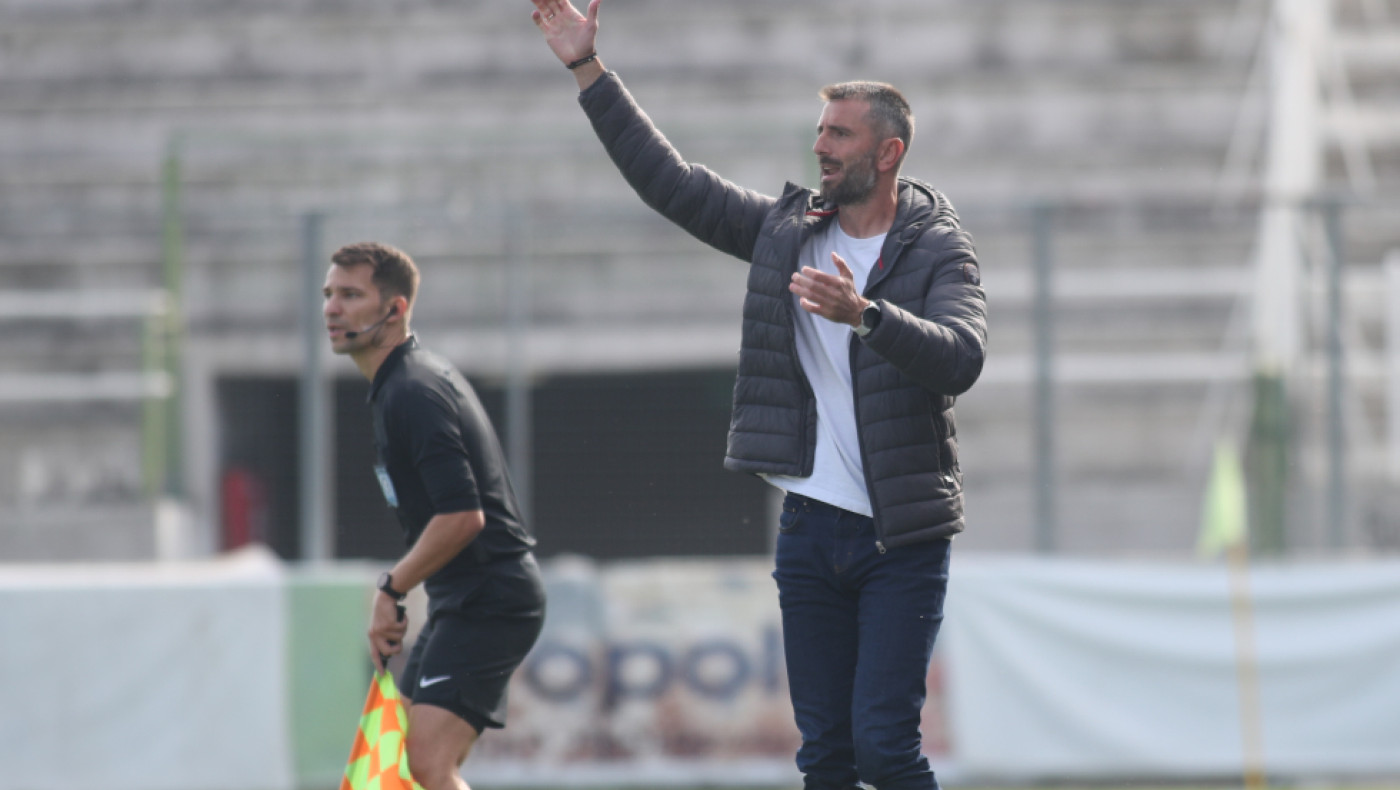 ΟΡΙΣΤΙΚΟ: Νέος προπονητής της Καλλιθέας ο Στέλιος Μαλεζάς