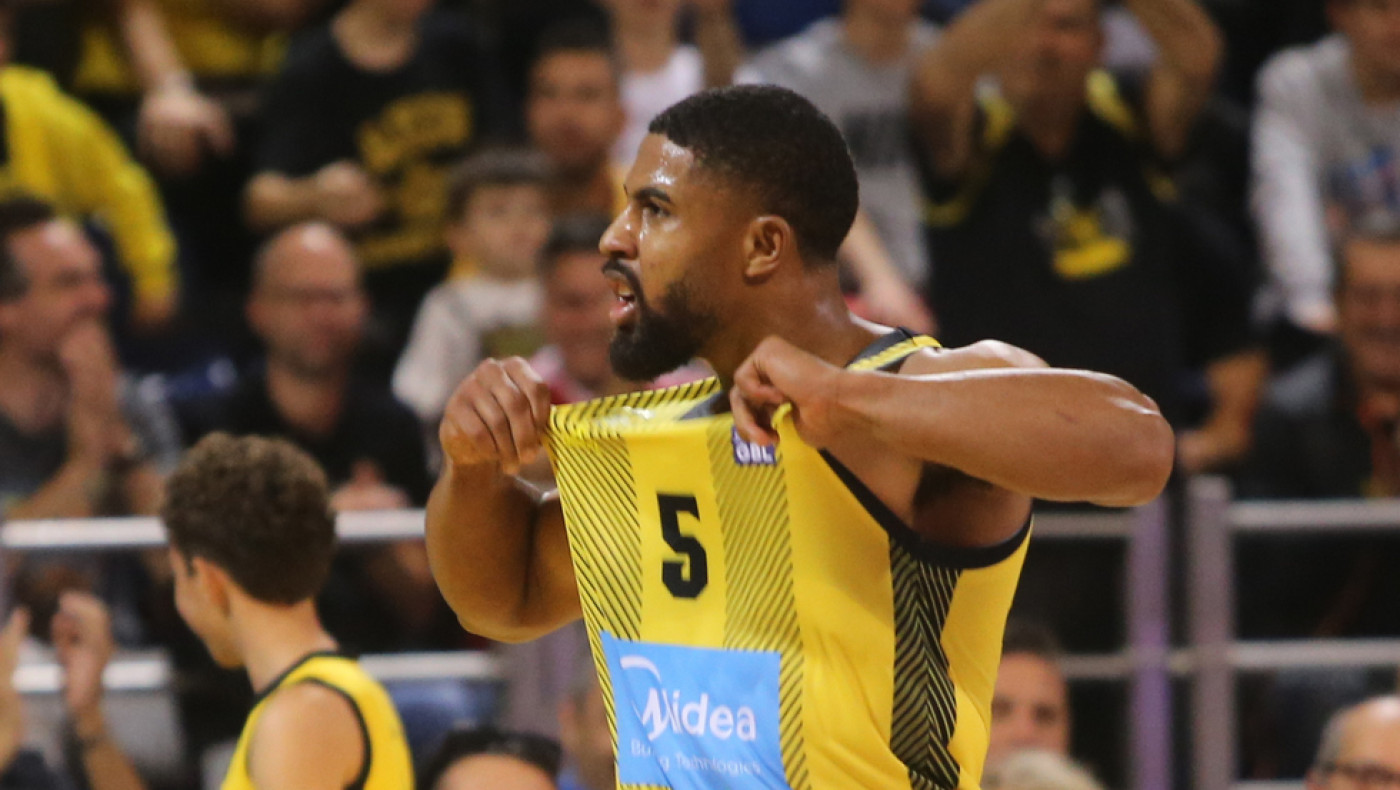 Άρης: Ο Ντε Τζούλιους έφυγε από τη Θεσσαλονίκη