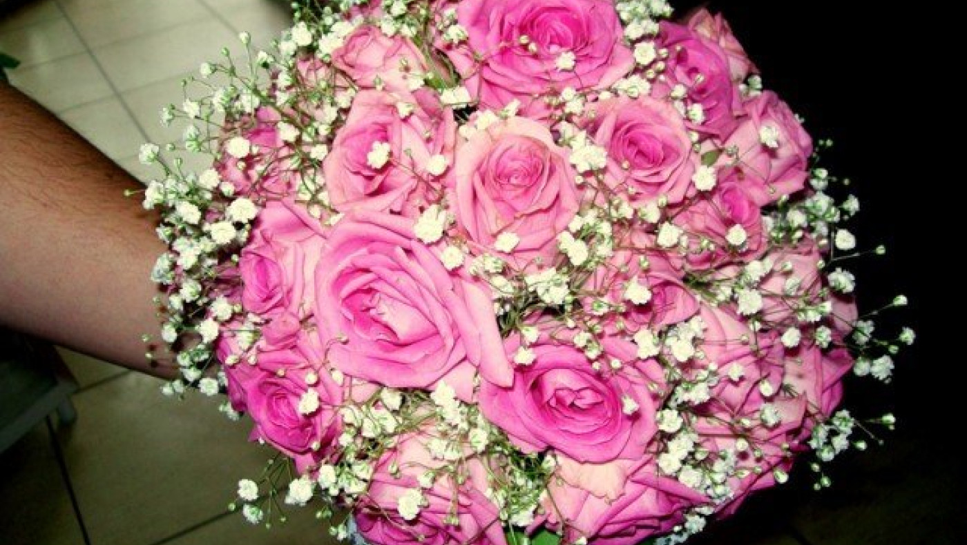 3.000€ μεροκάματο για τους πλανόδιους ανθοπώλες σε ορκομωσίες ΑΕΙ