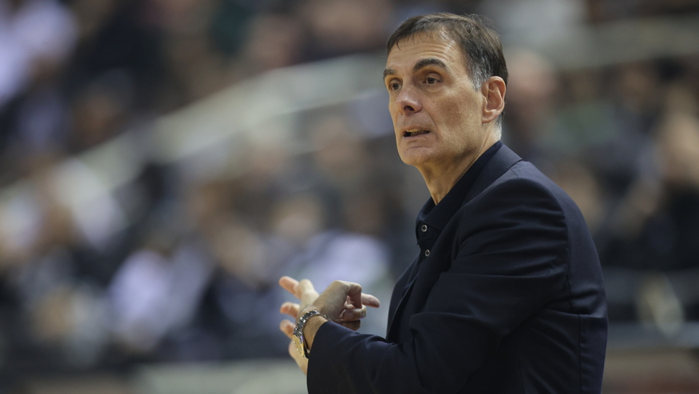 Παρτίζαν-Ολυμπιακός: Ένταση Μπαρτζώκα με οπαδό και δημοσιογράφο