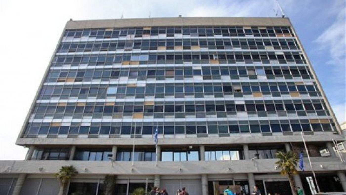 Επίθεση με μπογιές και πυροσβεστήρες στο κτίριο Διοίκησης του ΑΠΘ