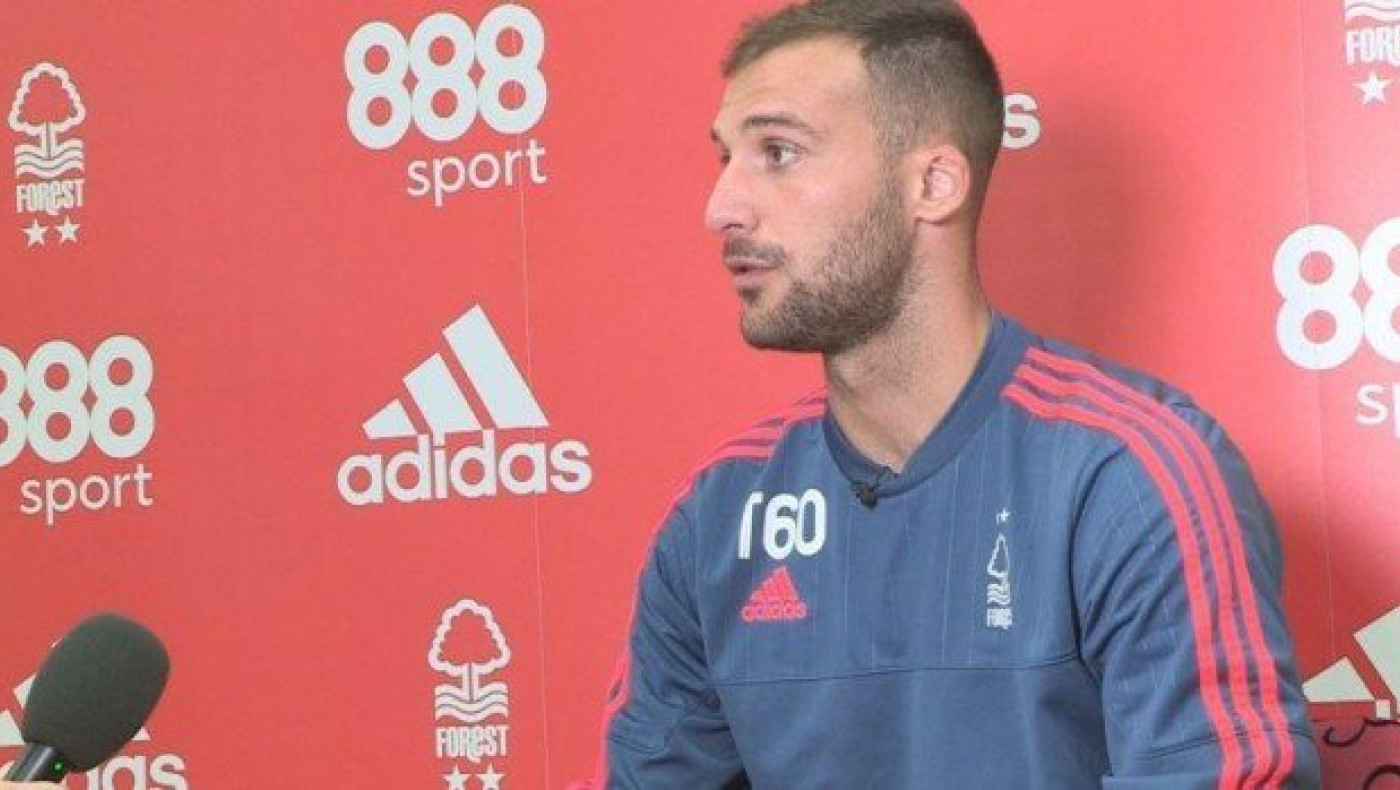 Βέλλιος: «Το Νότιγχαμ είναι κόκκινο!»        (pic)