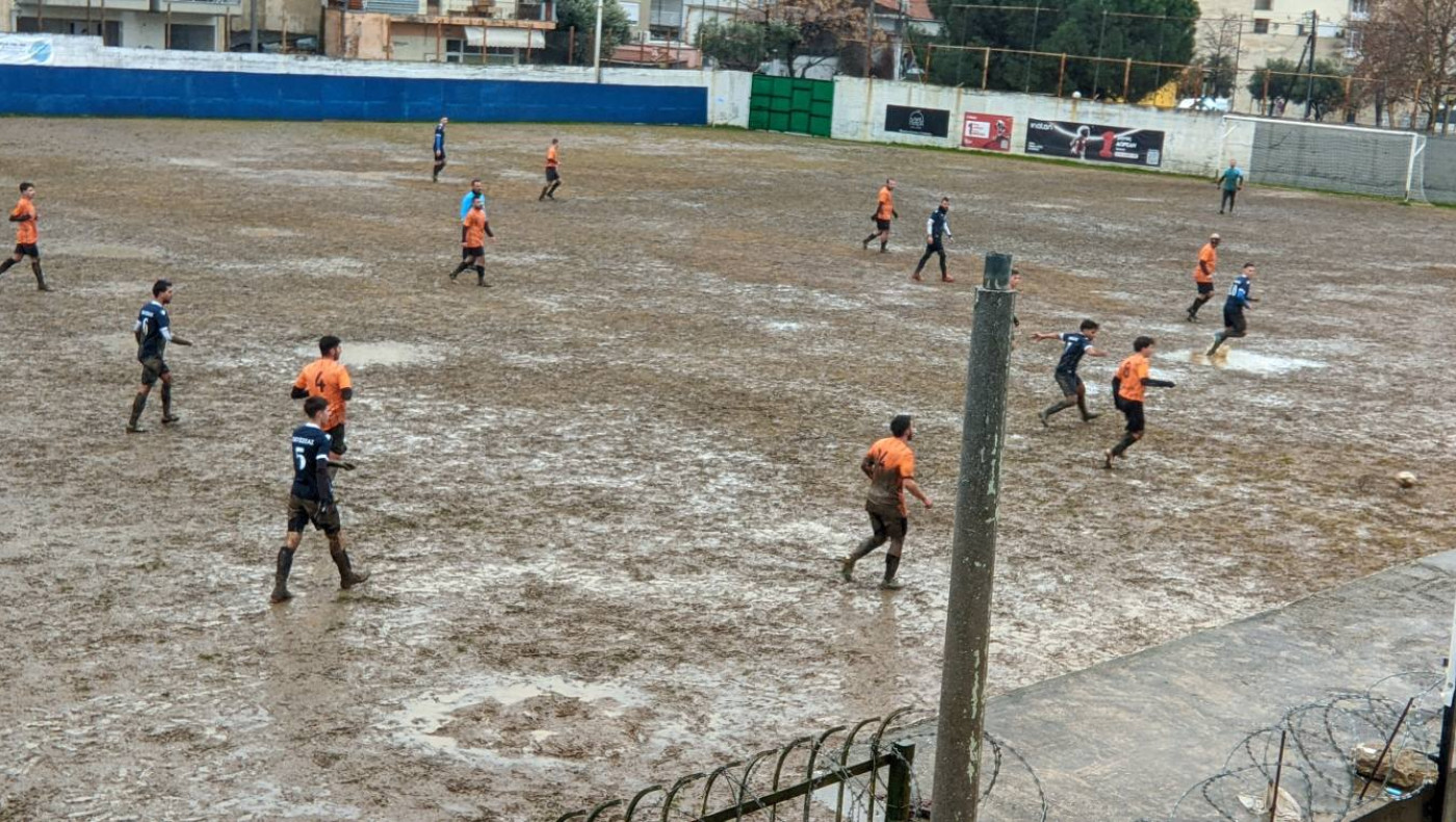 Νίκη στη λασπομαχία του Οδυσσέα κόντρα στην ΕΑ Καρατάσου - Φωτορεπορτάζ