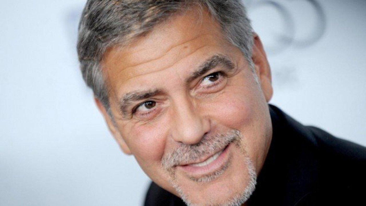 «Ο Τζορτζ Κλούνεϊ είναι γκέι & το κρύβει για να γίνει πλανητάρχης!»