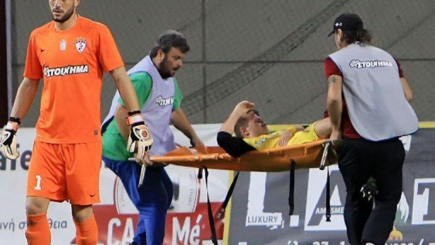Δύο μαϊμούδες ξεπέρασαν τους τραυματιοφορείς της Λάρισας! (video)