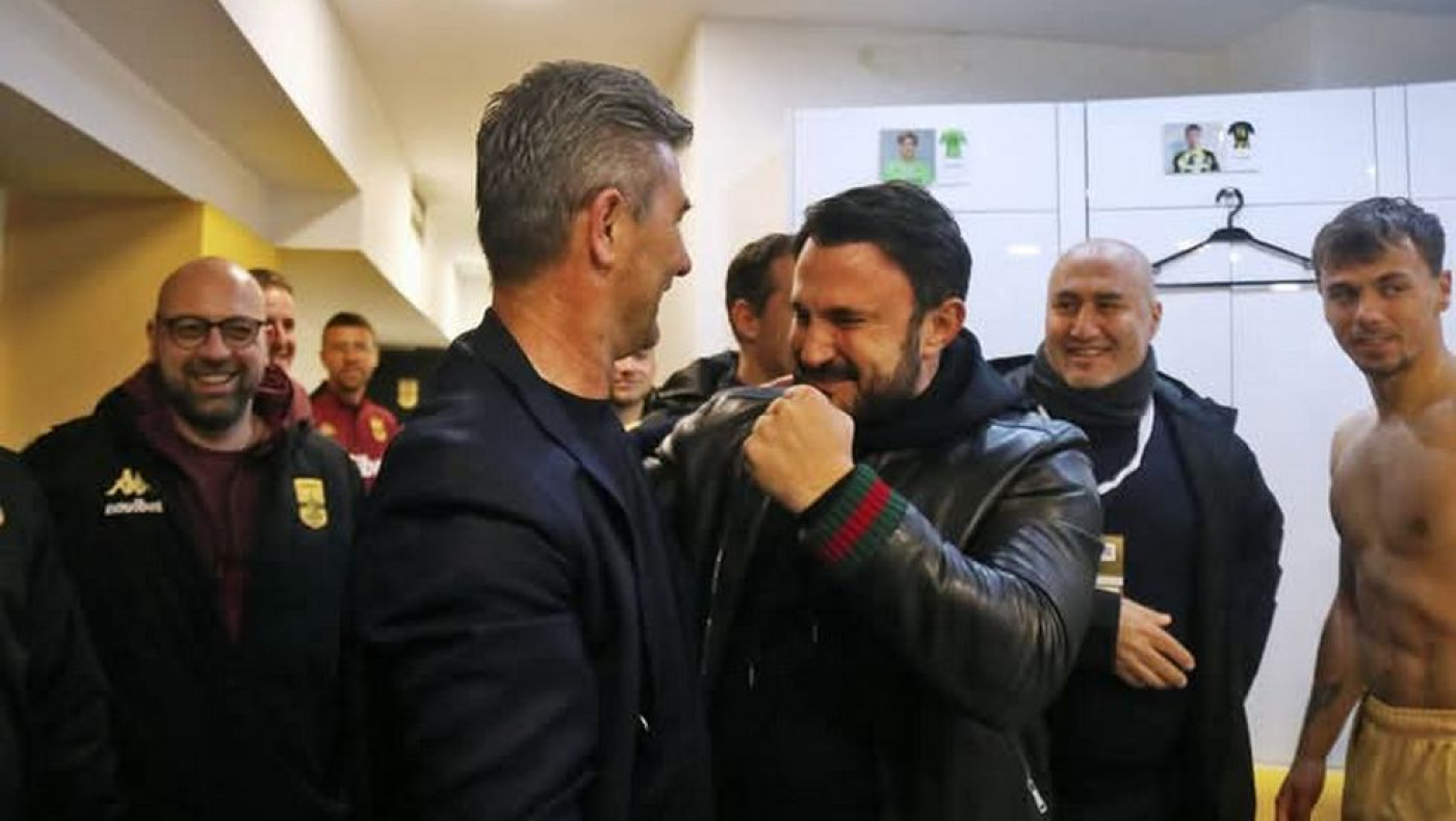 Μπούρμπος: «Ο Ουζουνίδης έχει προσφέρει κύρος στον Άρη - Και ο πιο αδαής θα πίστευε πως θα συνέχιζε ο Δερμιτζάκης στον Ηρακλή»