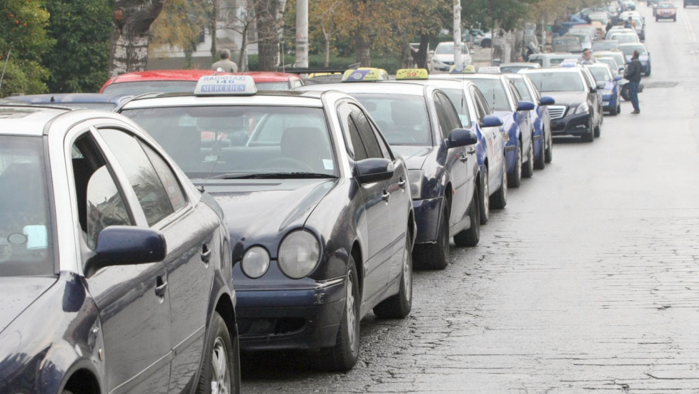 Θεσσαλονίκη: Τραβούν... χειρόφρενο για μία μέρα τα ταξί