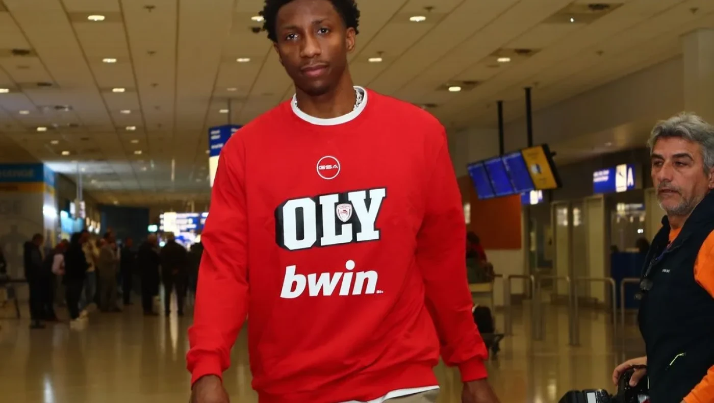 Ολυμπιακός: Έφτασε στην Ελλάδα ο Σέιμπεν Λι