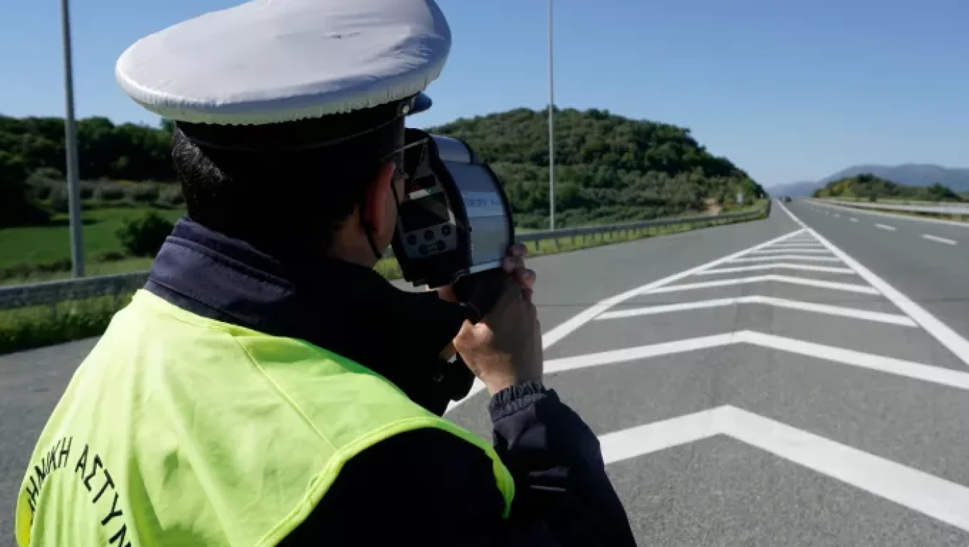 Περιφερειακή Υμηττού: Συνελήφθη 20χρονος που έτρεχε με 200 χιλιόμετρα
