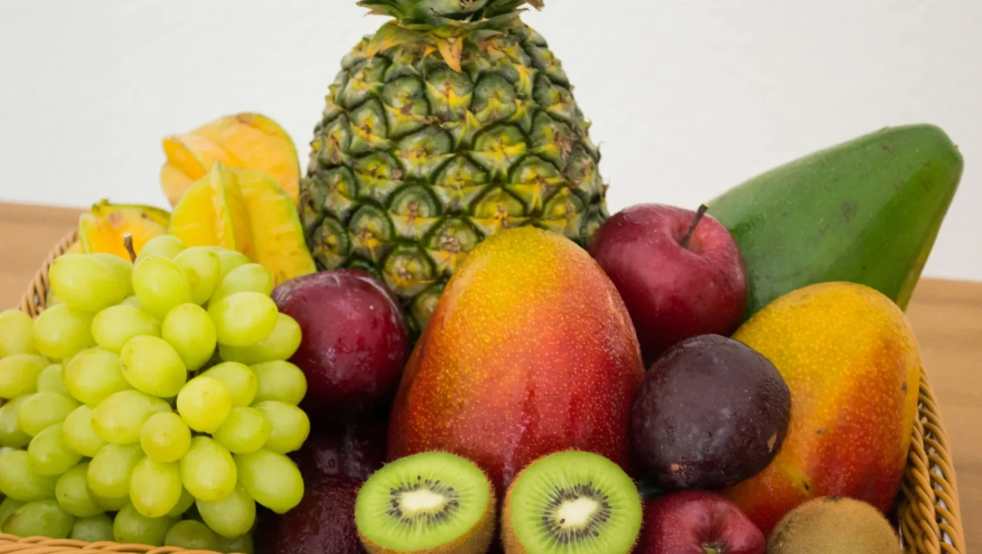 Τα φθινοπωρινά φρούτα και λαχανικά που μειώνουν τη χοληστερόλη και θωρακίζουν την καρδιά