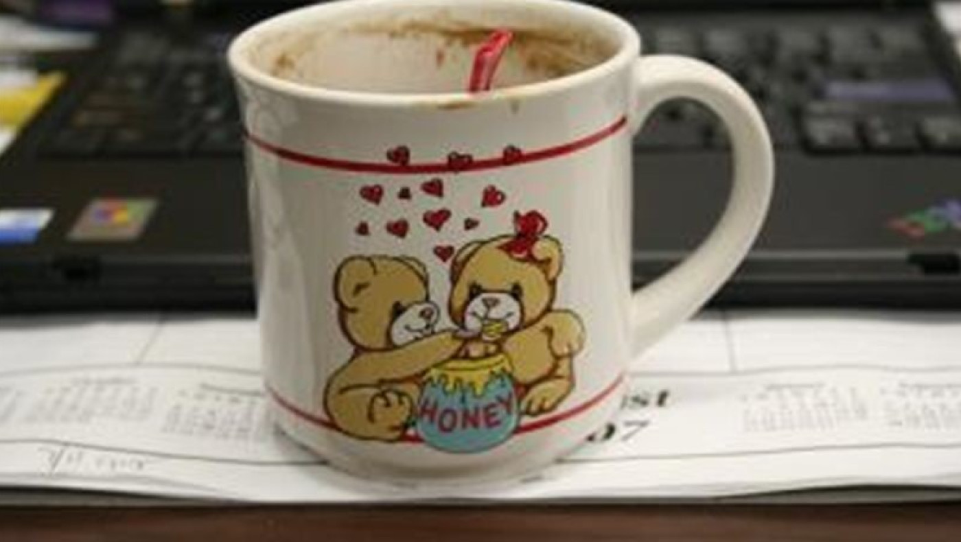 ΗΠΑ: Στο δικαστήριο γιατί... εκσπερμάτισε στον καφέ της συναδέλφου!