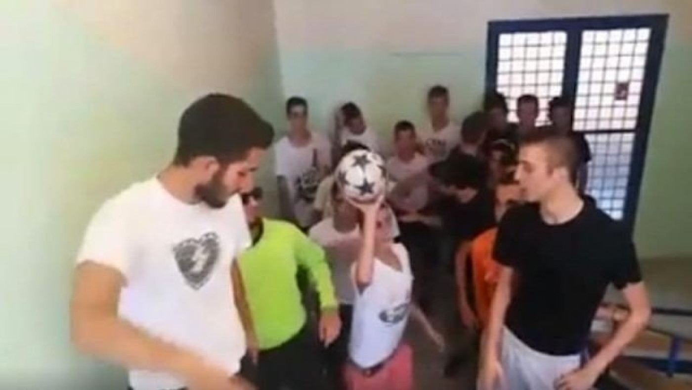 Το βίντεο της χρονιάς! Λύκειο κουνάει… σεντόνι και γίνεται viral!