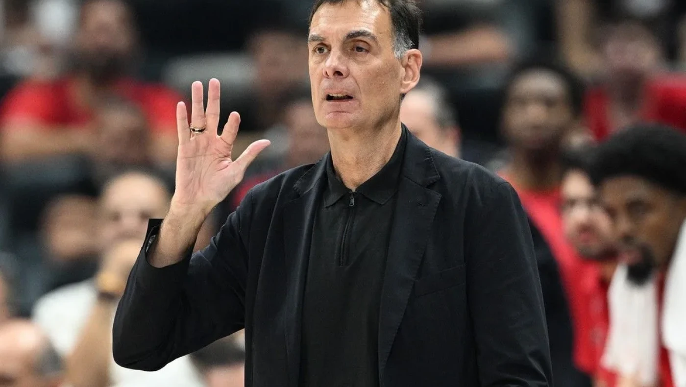 Μπαρτζώκας για μεταγραφές: «Καλώ τον κόσμο να είναι πιο σκεπτικός»